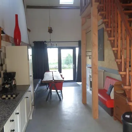 Met 5 Slaapkamers Апартаменты