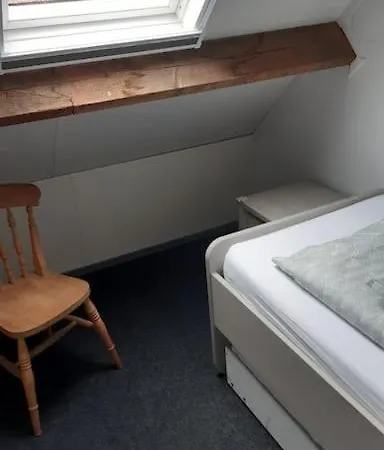 Met 5 Slaapkamers * Moerstraten