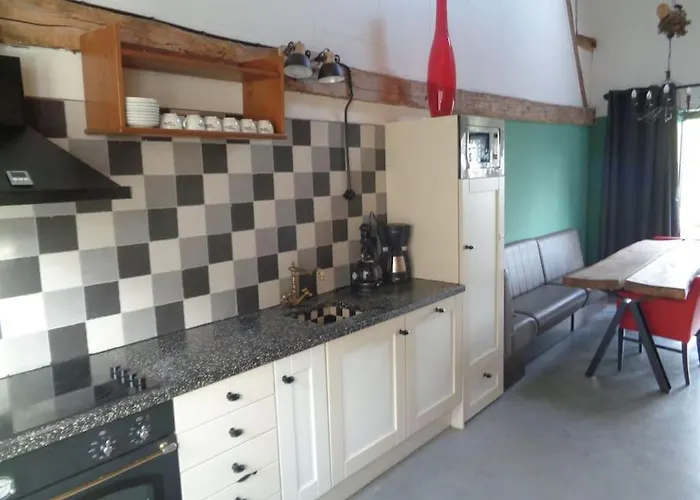 Met 5 Slaapkamers Appartement *