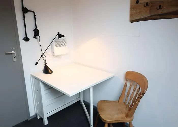 Met 5 Slaapkamers Appartement *